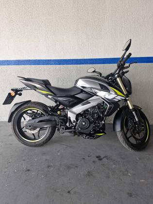 BAJAJ DOMINAR NS400Z BAJAJ DOMINAR NS400Z